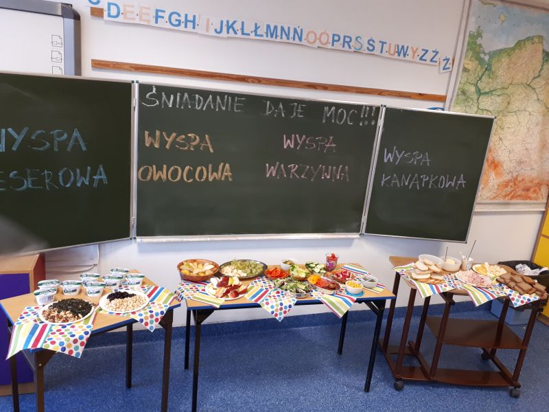 Śniadanie daje moc w Szkole Podstawowej  nr 1  w Piastowie
